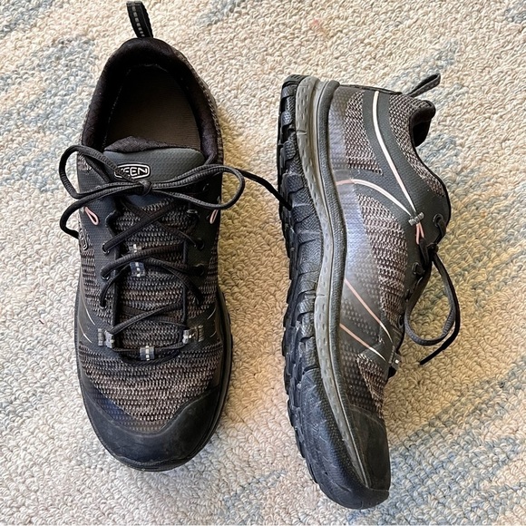 KEEN WOMEN'S TERRADORA WATERPROOF HIKING SHOE - RAVEN/GARGOYLE SIZE 7 - Picture 3 of 11
